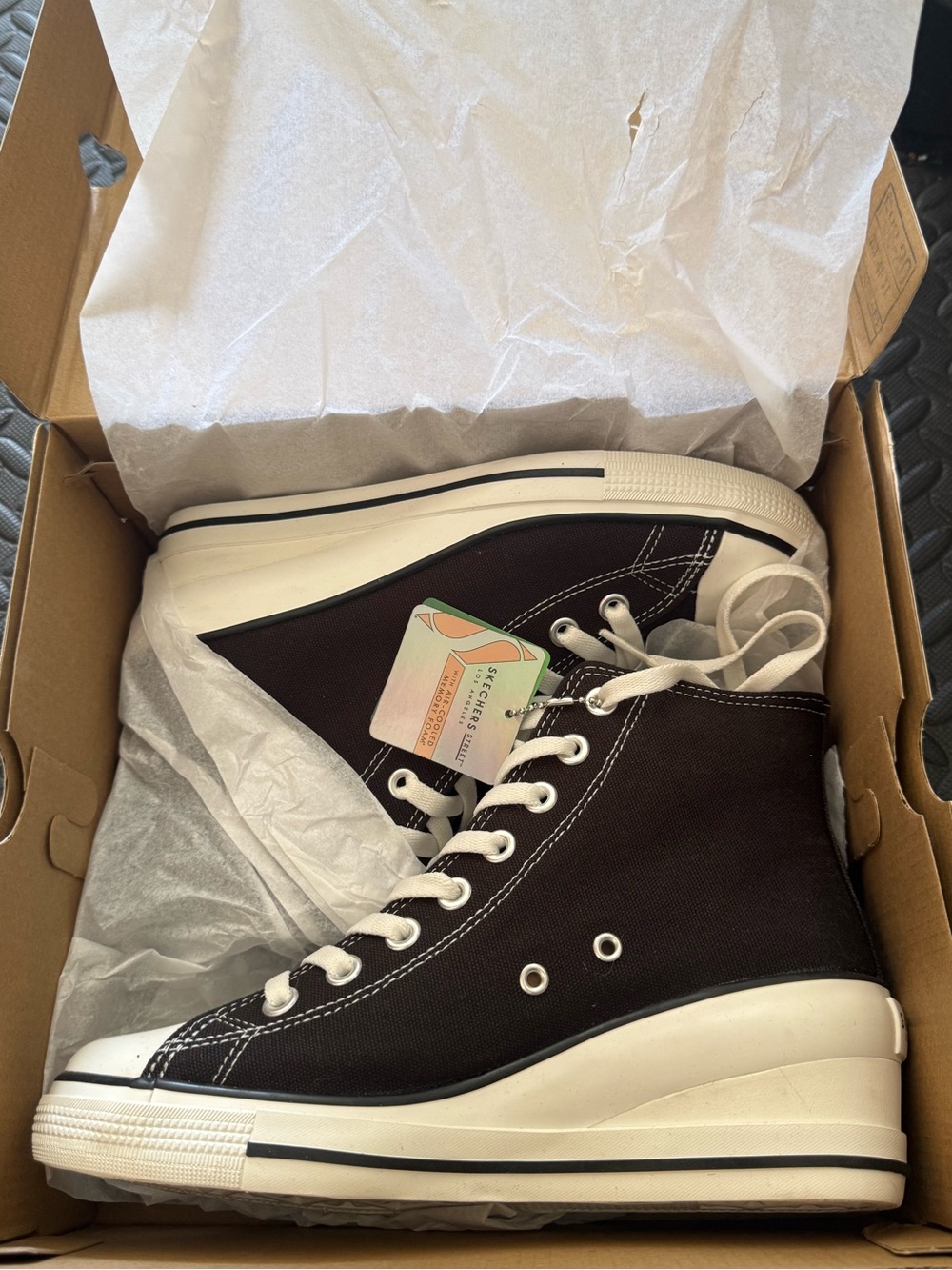 Skechers woman’s High-Top Canvas Sneaker wedges